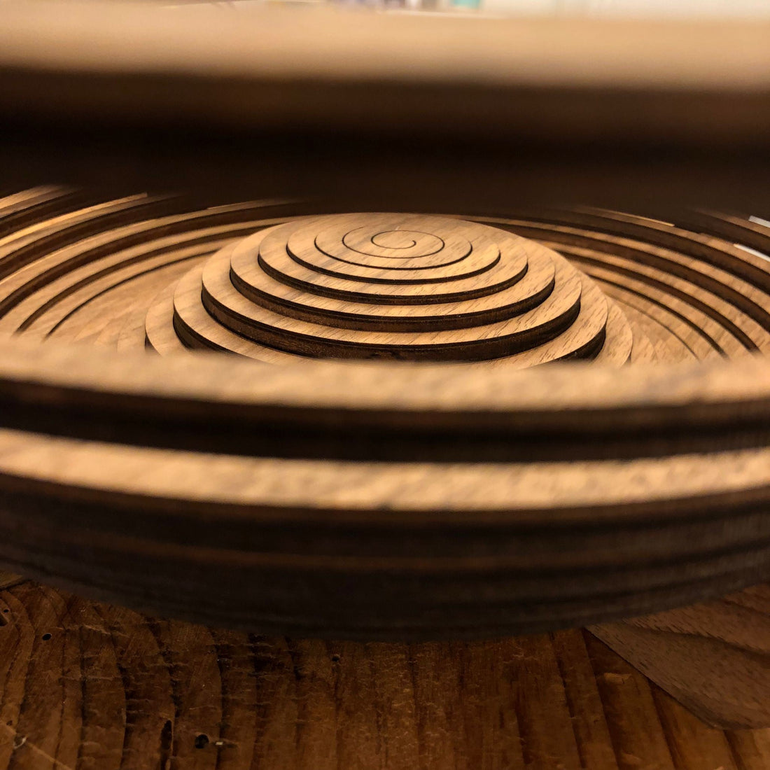 Design trifft Frische: Warum die Holzschale «Espiral» die perfekte Obstschale ist