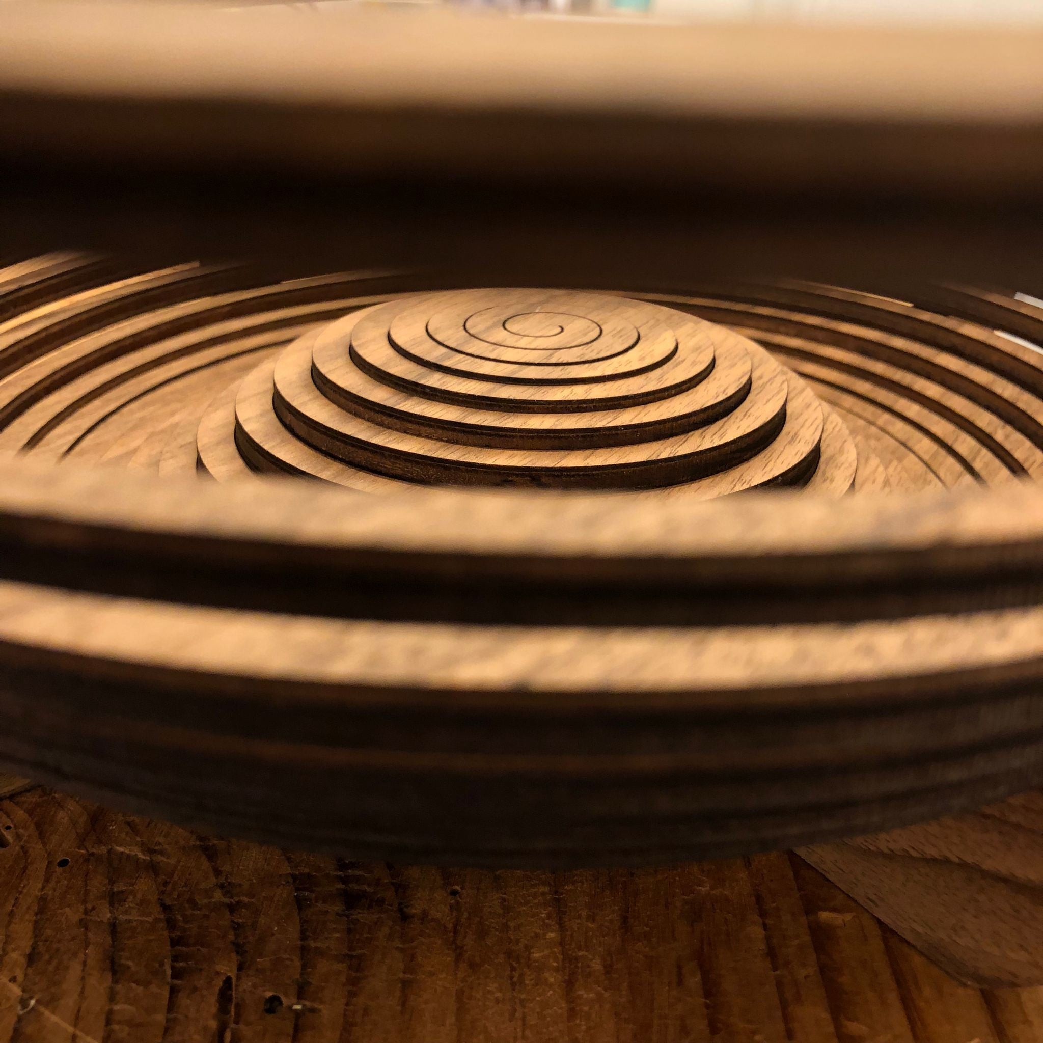 Design trifft Frische: Warum die Holzschale «Espiral» die perfekte Obstschale ist
