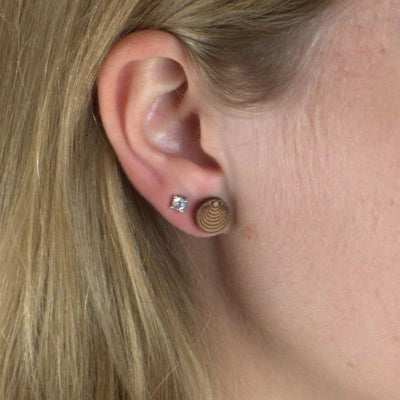 Ohrstecker exéntrico